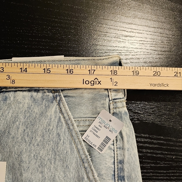 KANCAN HIGH RISE DISTRESSED BOYFRIEND LIGHT WASH JEANS, SZ 31x28 - Picture 12 of 15